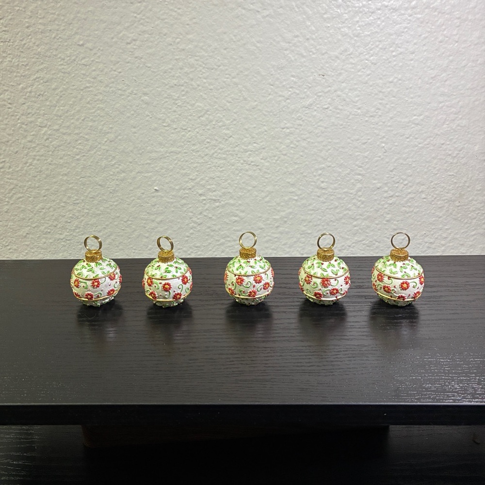 Set Of 5 Ganz Christmas Ornament Themed Name Place Holders